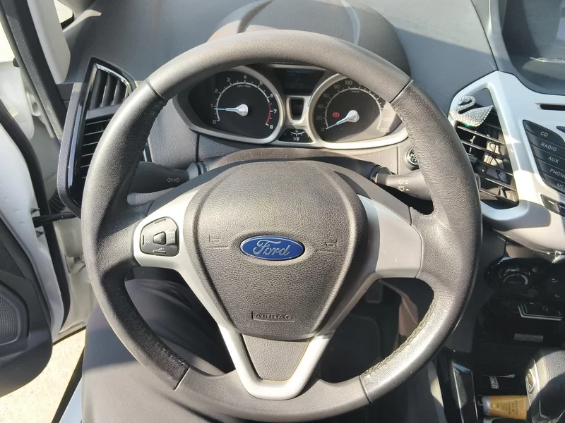 Ford EcoSport 2015 изображение автомобиля #15