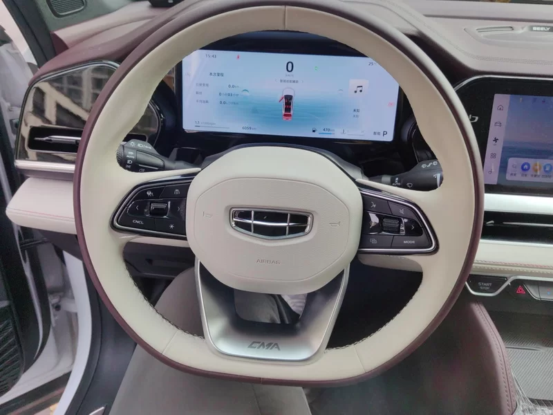 GEELY Tugella 2024 car image #15