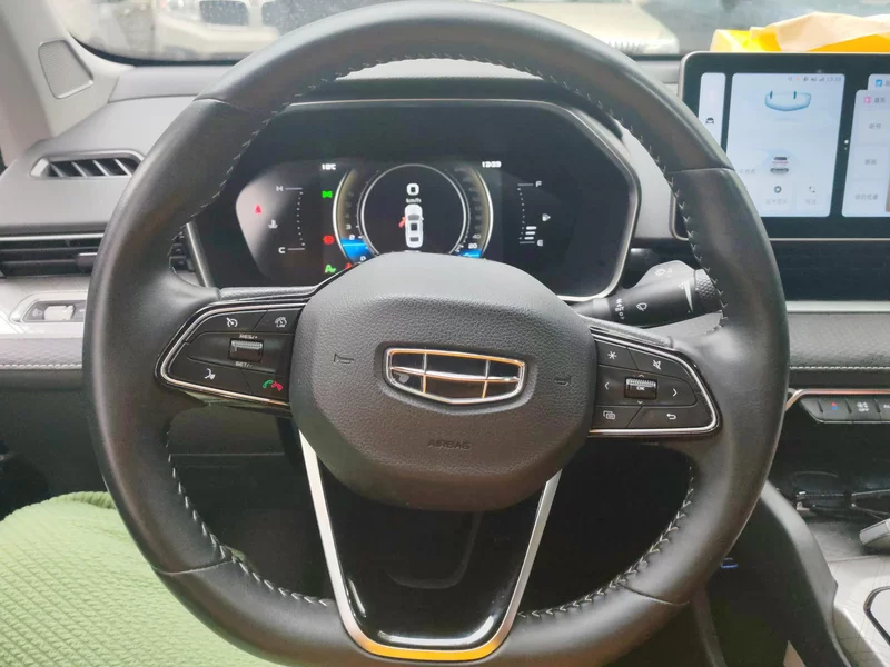 GEELY PrefaceL 2023 car image #15