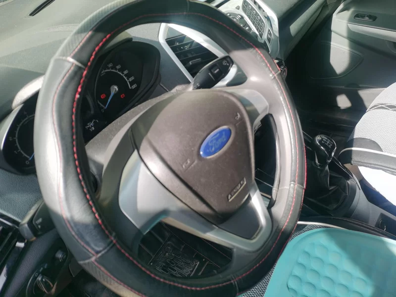 Ford EcoSport 2015 изображение автомобиля #15