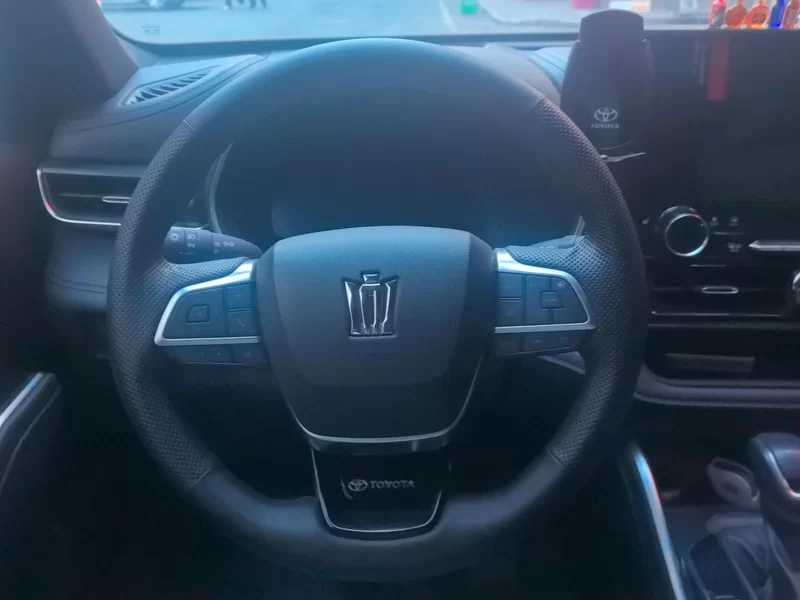 Toyota Crown Kluger 2023 car image #15