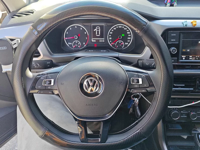 Volkswagen T-Cross 2020 #15 Volkswagen T-Cross 2020 car image #15