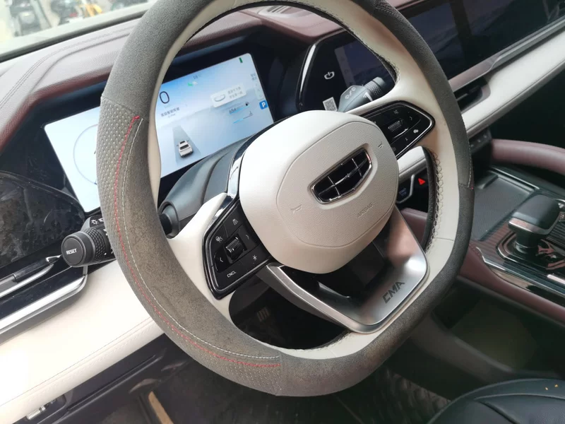 GEELY Monjaro MHEV 2023 car image #15