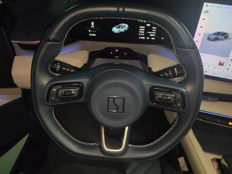 Zeekr 2024 car image #15