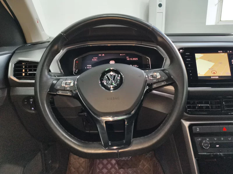 Volkswagen T-Cross 2020 #15 Volkswagen T-Cross 2020 car image #15
