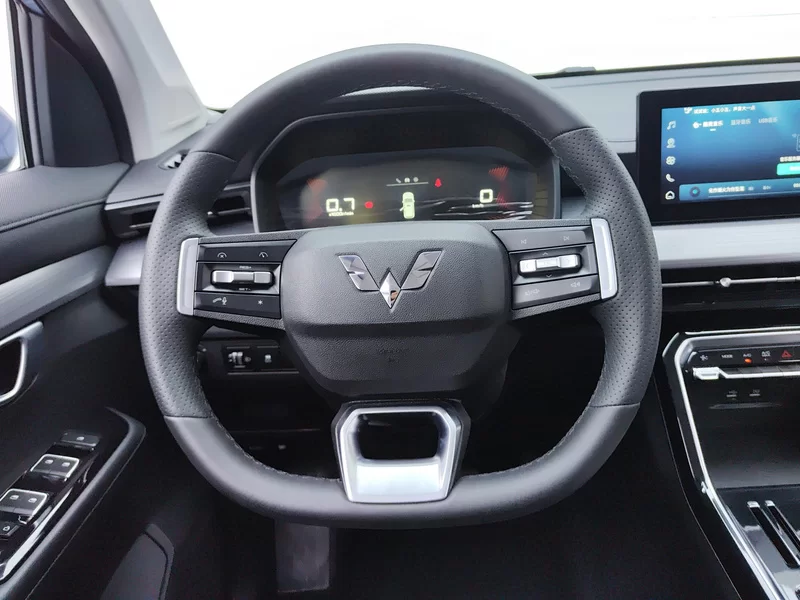 Wuling Asta 2021 #15 Wuling Asta 2021 car image #15