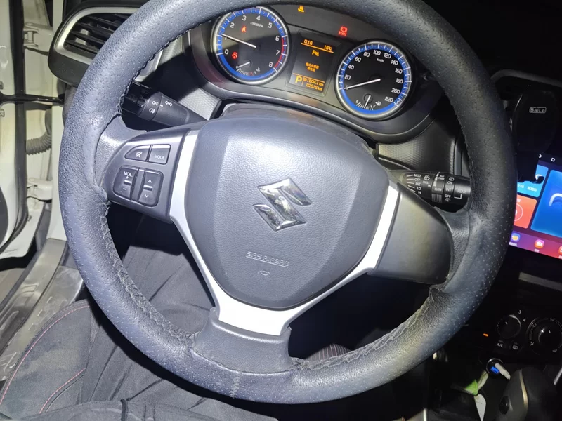 Suzuki S-Cross 2016 صورة سيارة #15