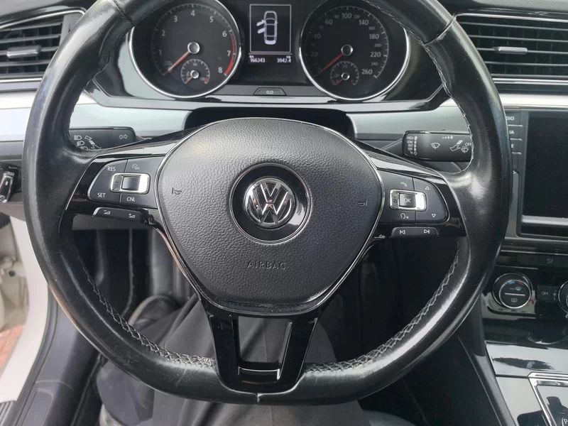 Volkswagen Lamando 2018 immagine di auto #15