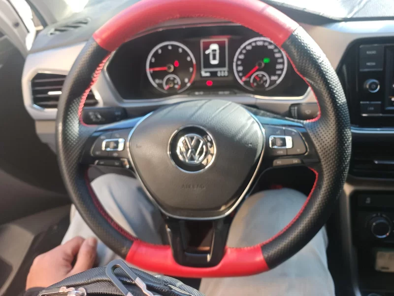 Volkswagen T-Cross 2021 #15 Volkswagen T-Cross 2021 car image #15