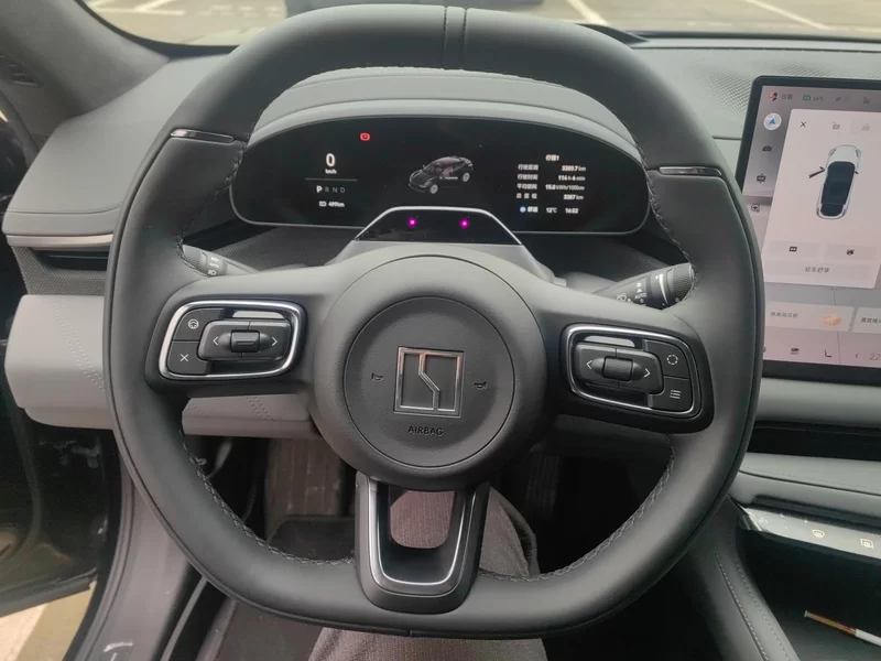 Zeekr 2025 car image #15