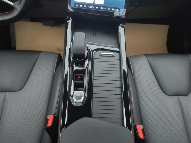 GEELY Boyue 2023 car image #15