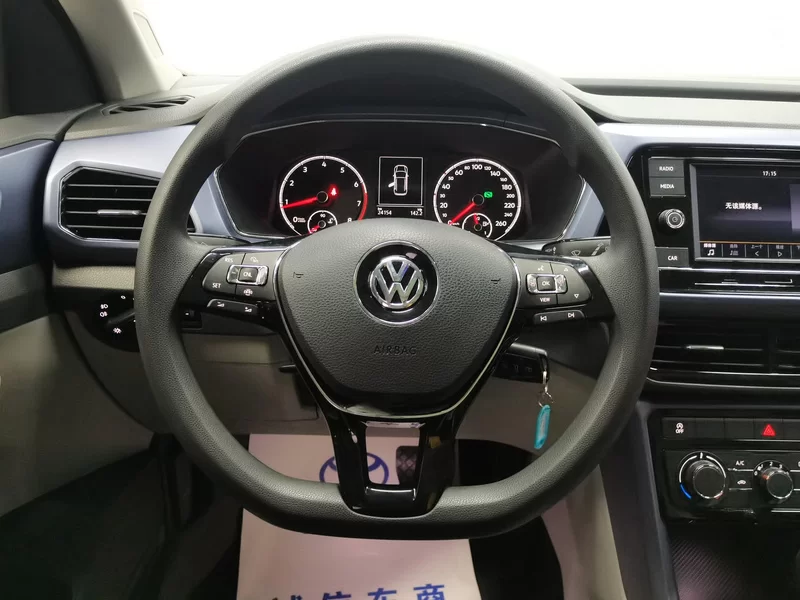 Volkswagen T-Cross 2019 car image #15