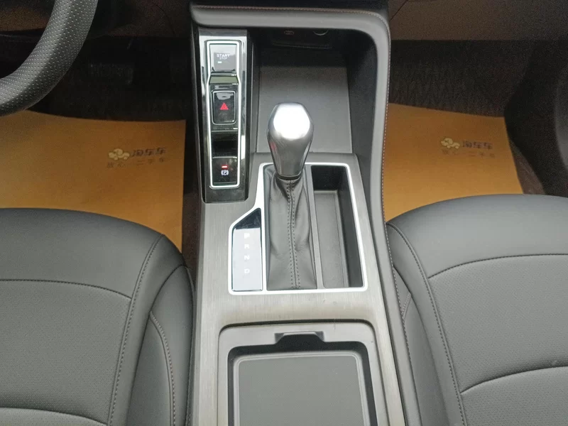 Roewe i5 2025 #15 Roewe i5 2025 car image #15