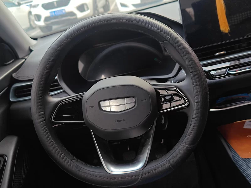 GEELY Emgrand 2025 car image #15
