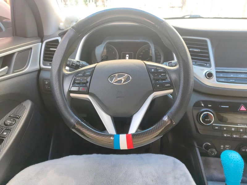 Hyundai Tucson 2017 car image #15