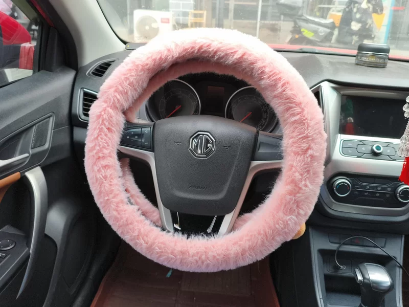 MG GT 2016 car image #15