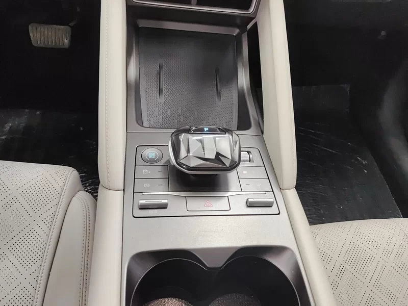 BYD YuanUP 2024 #15 BYD YuanUP 2024 car image #15