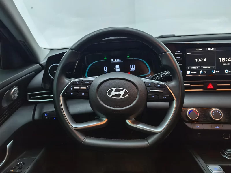 Hyundai Elantra 2024 car image #15