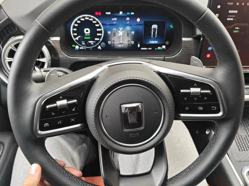 Tank 2025 #15 Tank 2025 car image #15