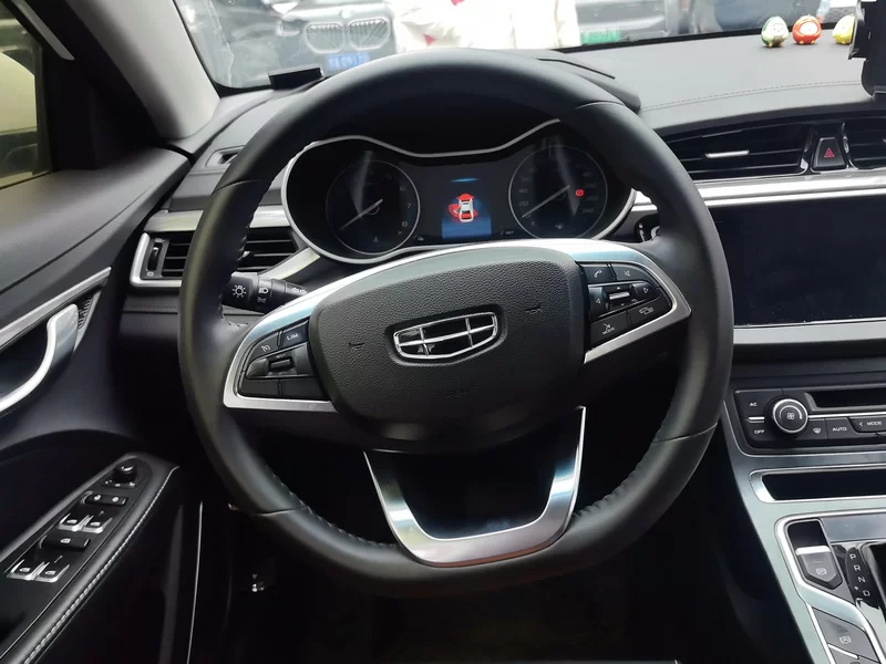 GEELY Emgrand 2019 #15 GEELY Emgrand 2019 car image #15