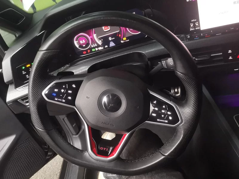 Volkswagen GolfGTI 2023 immagine di auto #15