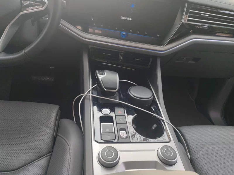 Volkswagen Touareg 2021 car image #15