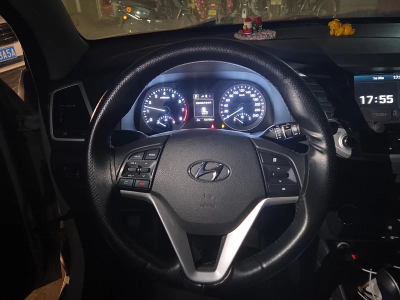 Hyundai Tucson 2017 car image #15