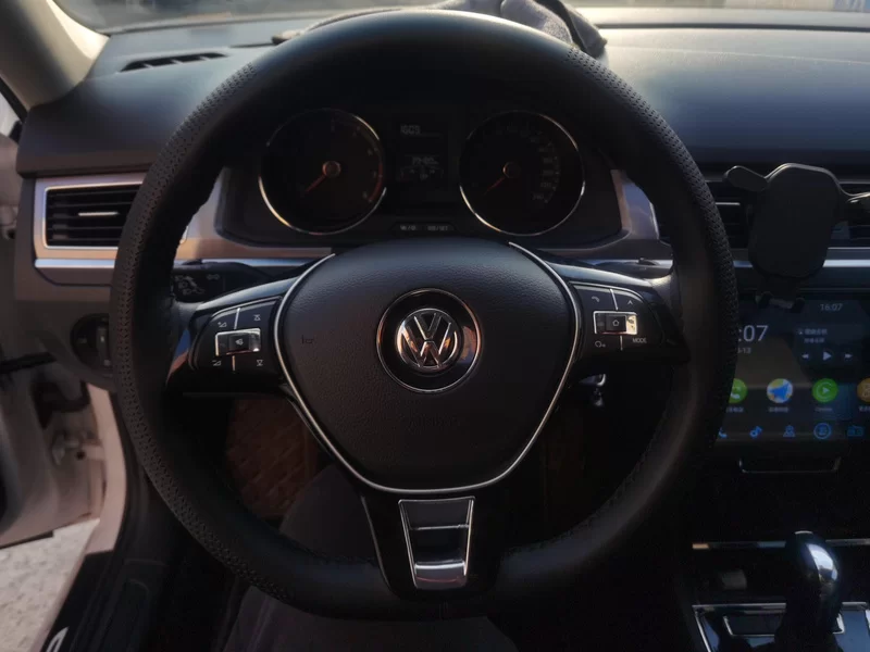 Volkswagen Bora 2023 car image #15