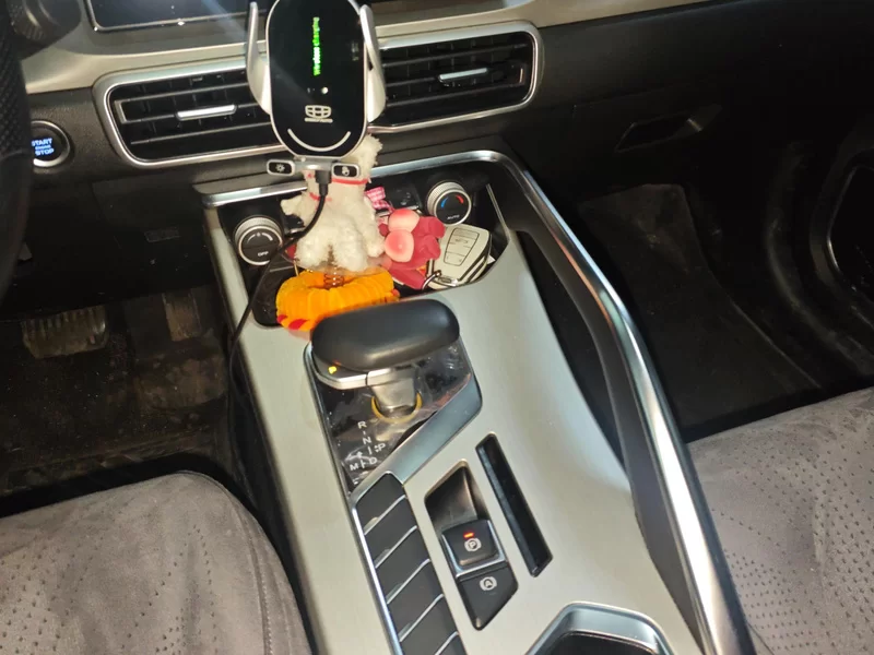 GEELY Coolray 2024 изображение автомобиля #15