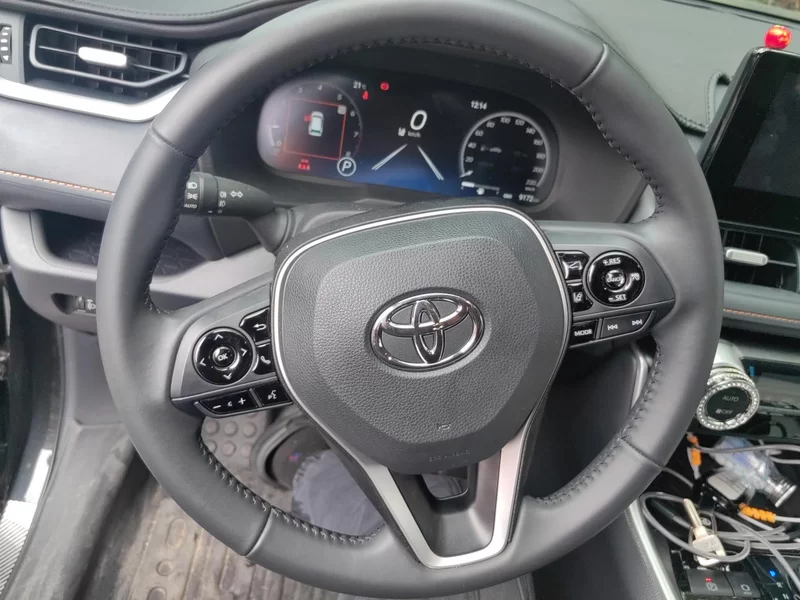 Toyota RAV4 2025 car image #15