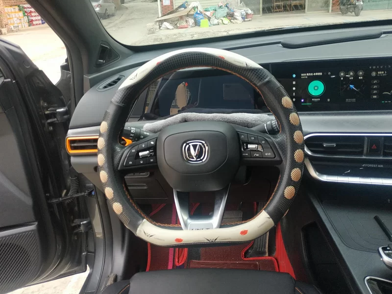 Changan UNI-T 2022 صورة سيارة #15