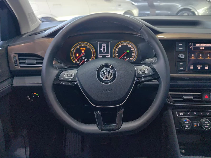 Volkswagen Tharu 2019 #15 Volkswagen Tharu 2019 car image #15
