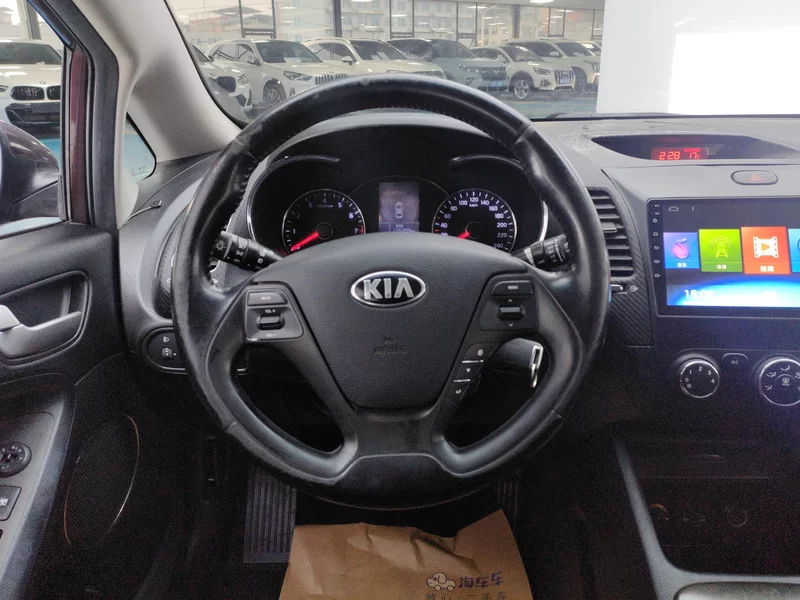 Kia K3 2013 image de voiture #15