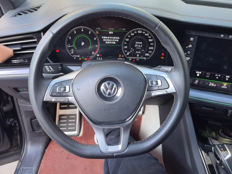 Volkswagen Touareg 2020 car image #15