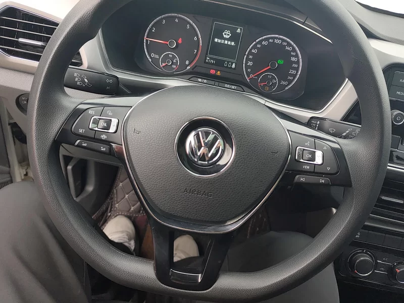 Volkswagen T-Cross 2019 car image #15