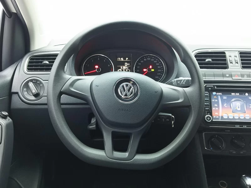 Volkswagen Polo 2016 #15 Volkswagen Polo 2016 car image #15