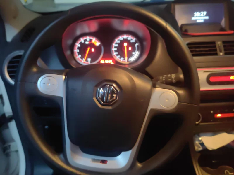 MG 3 2015 immagine di auto #15