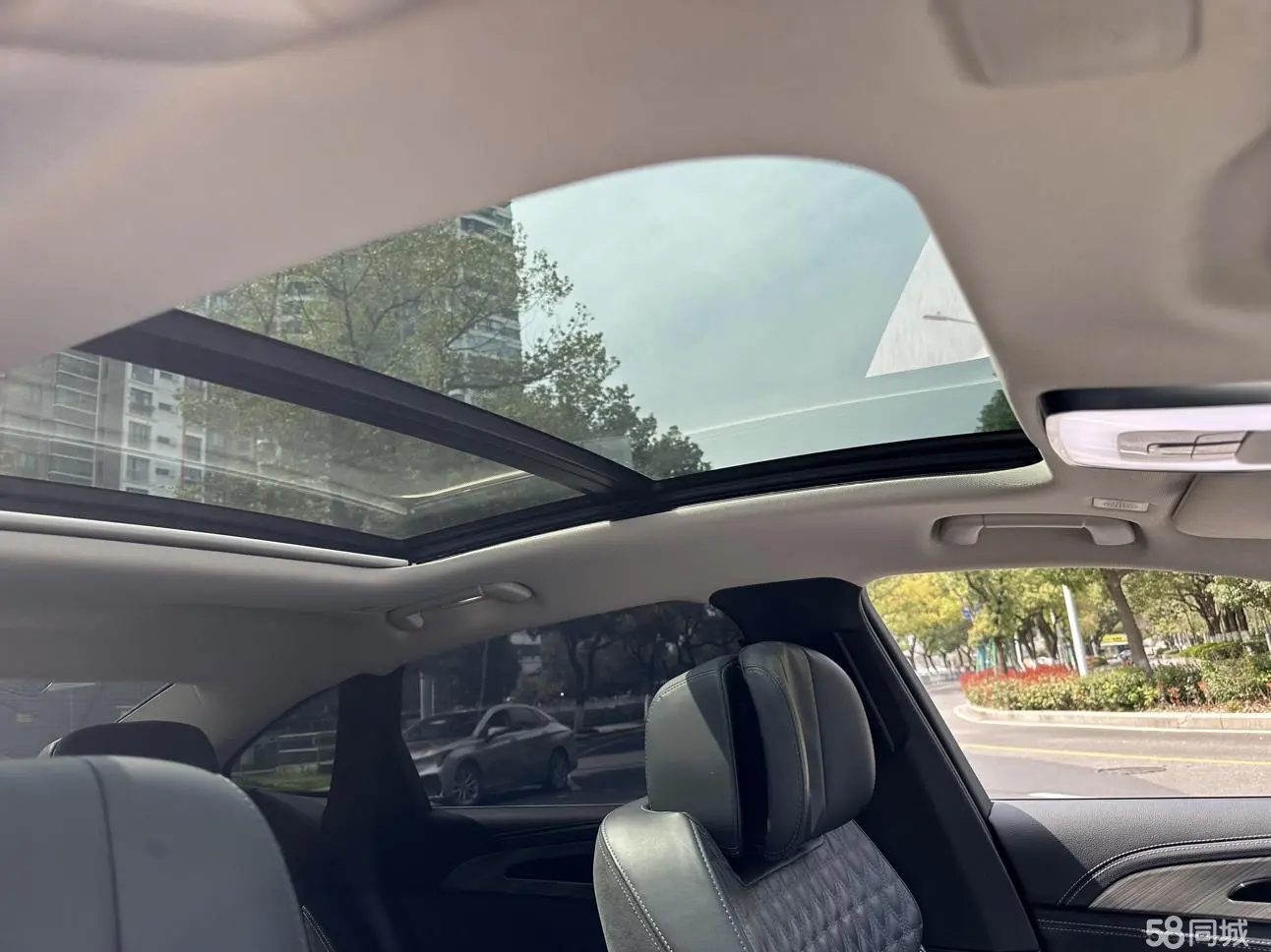 HongQi H9 2020 car image #15