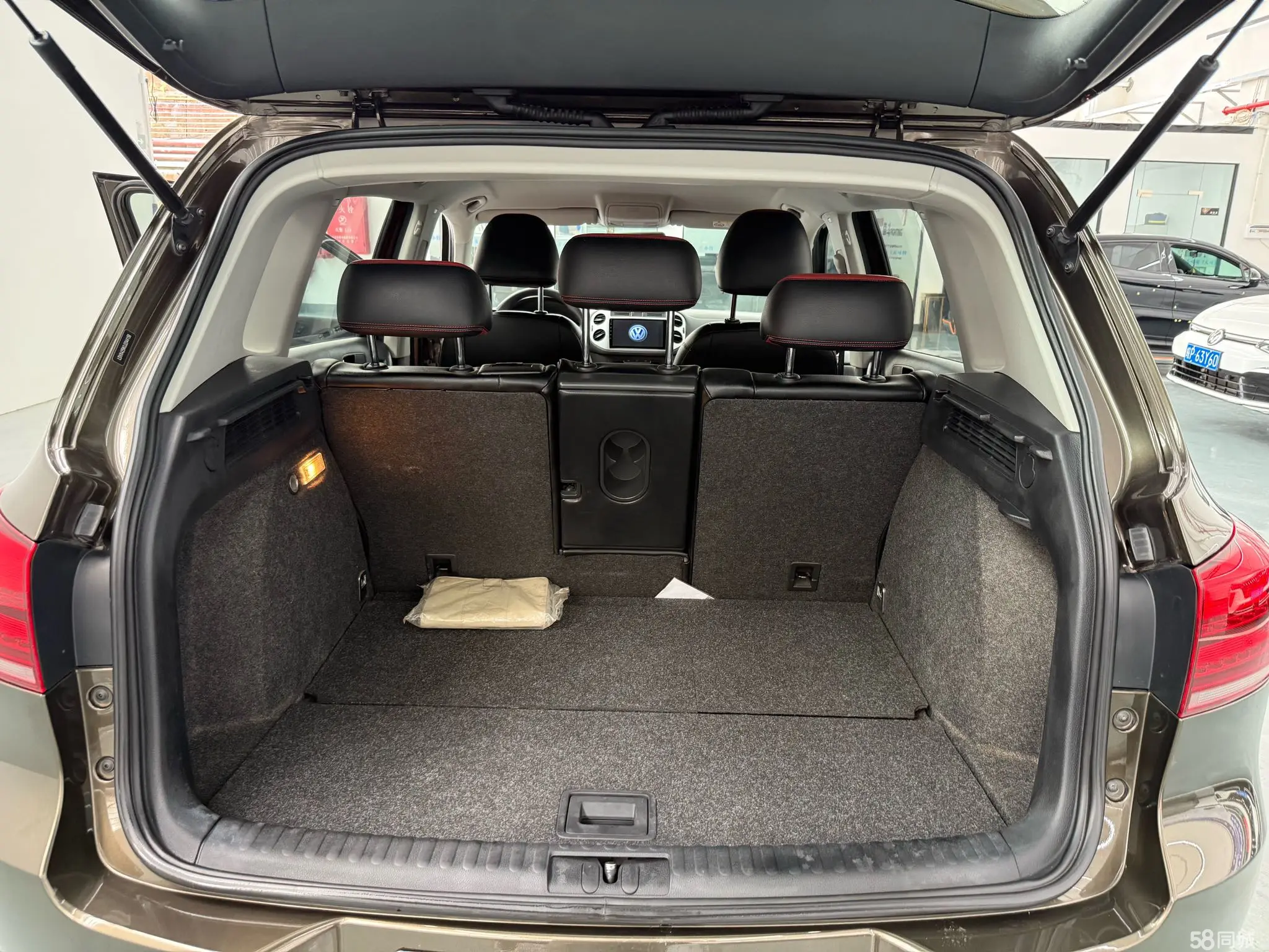 Volkswagen Tiguan 2018 car image #15