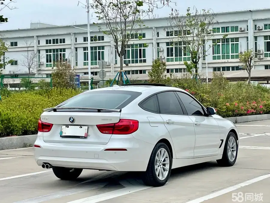 BMW 3 Series GT 2018 immagine di auto #15