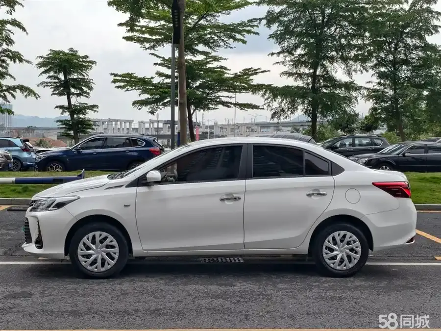Toyota Vios 2022 immagine di auto #15