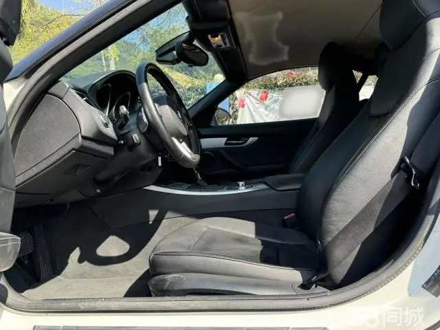 BMW Z4 2010 #15 BMW Z4 2010 car image #15