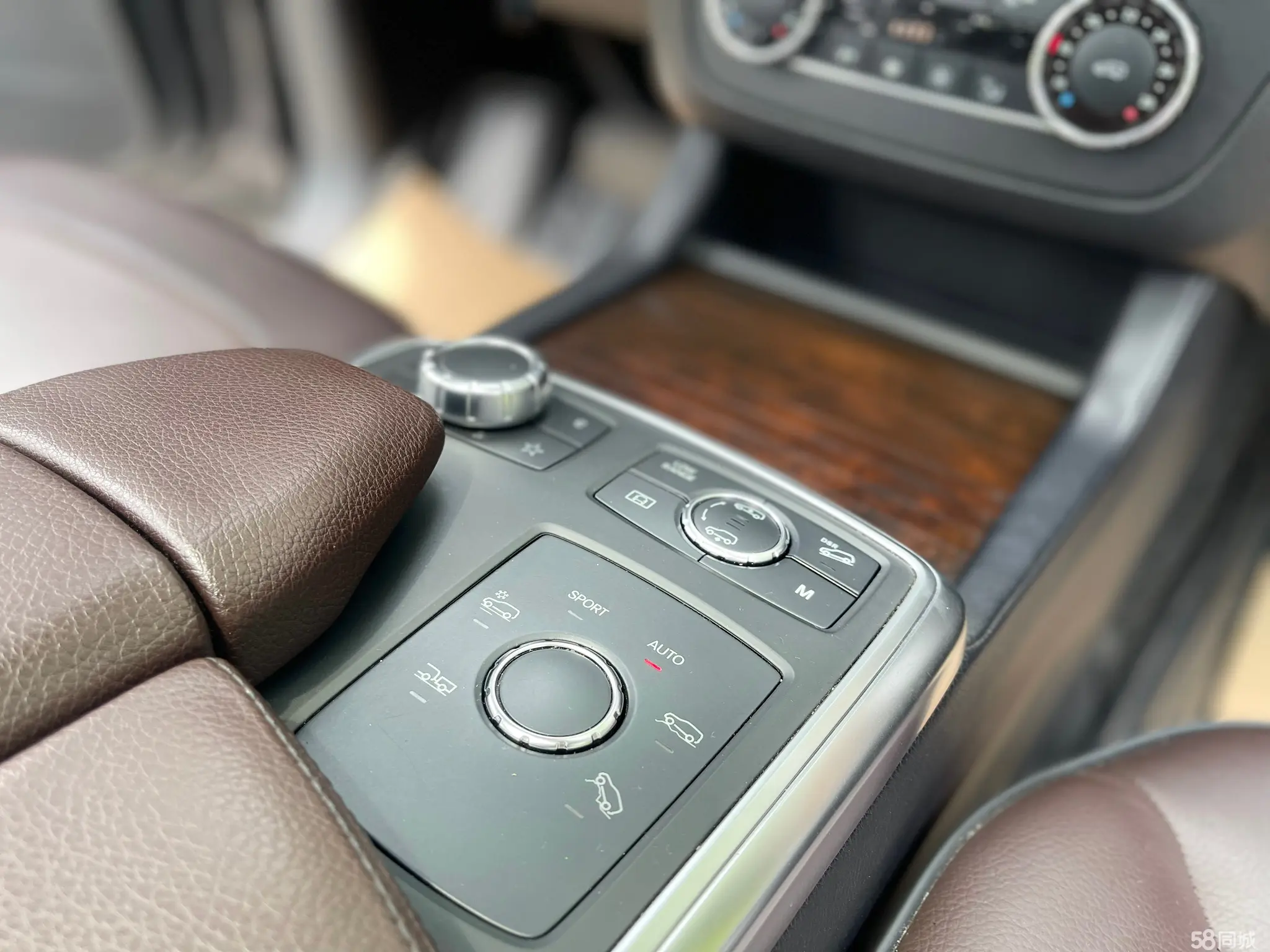 Mercedes-Benz M Class 2014 car image #15