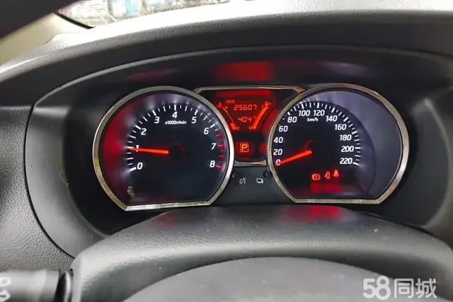 日产 骊威 2015 汽车图片 #15