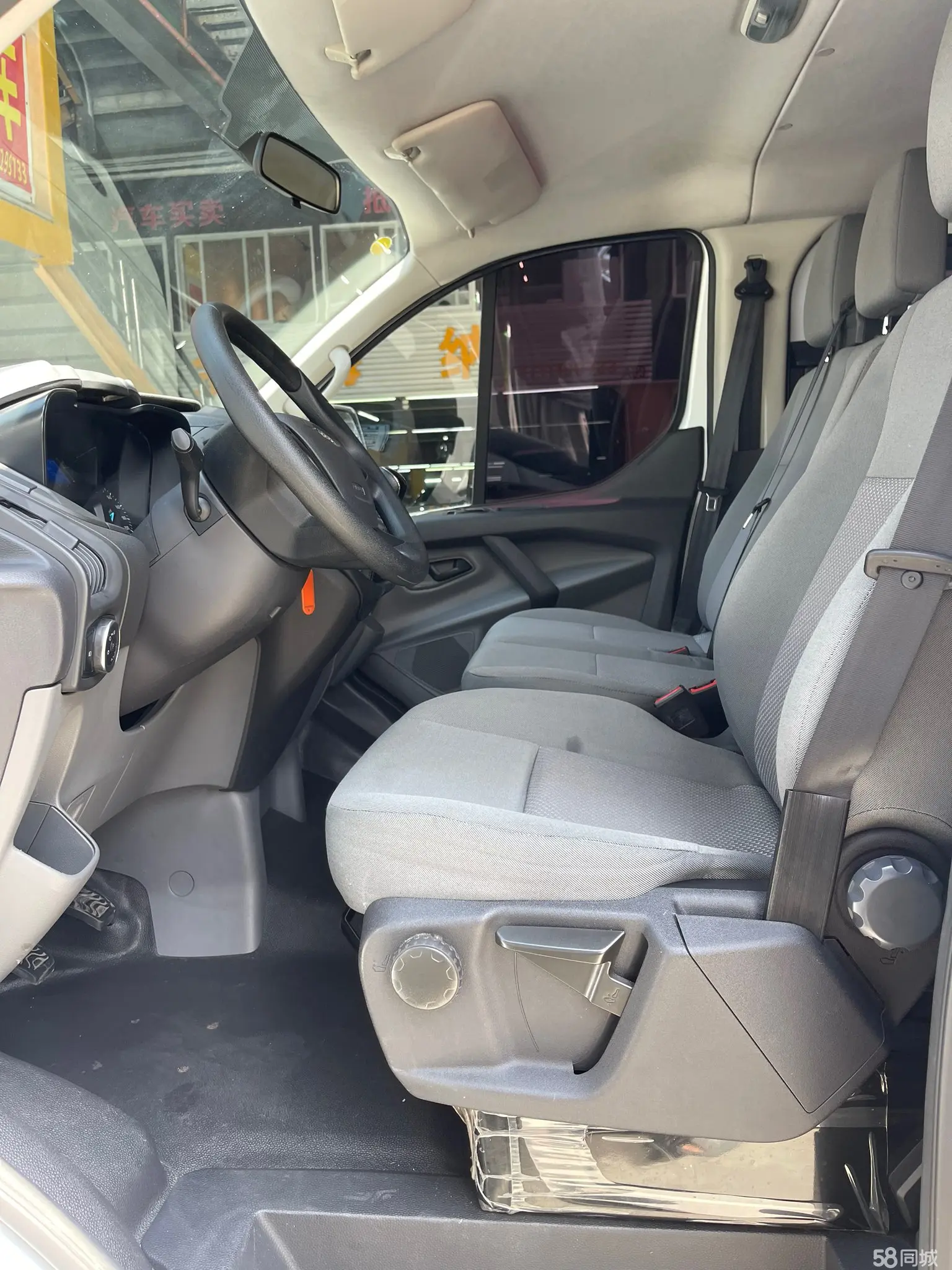 Ford Transit 2022 car image #15