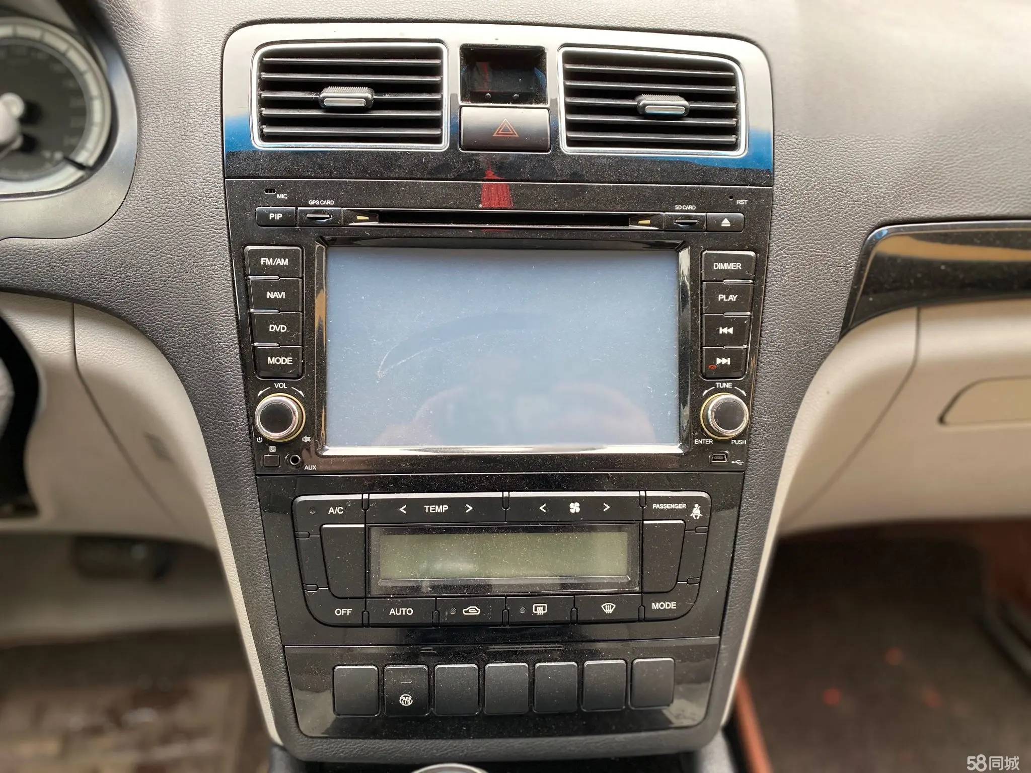 GEELY EC8 2013 #15 GEELY EC8 2013 car image #15