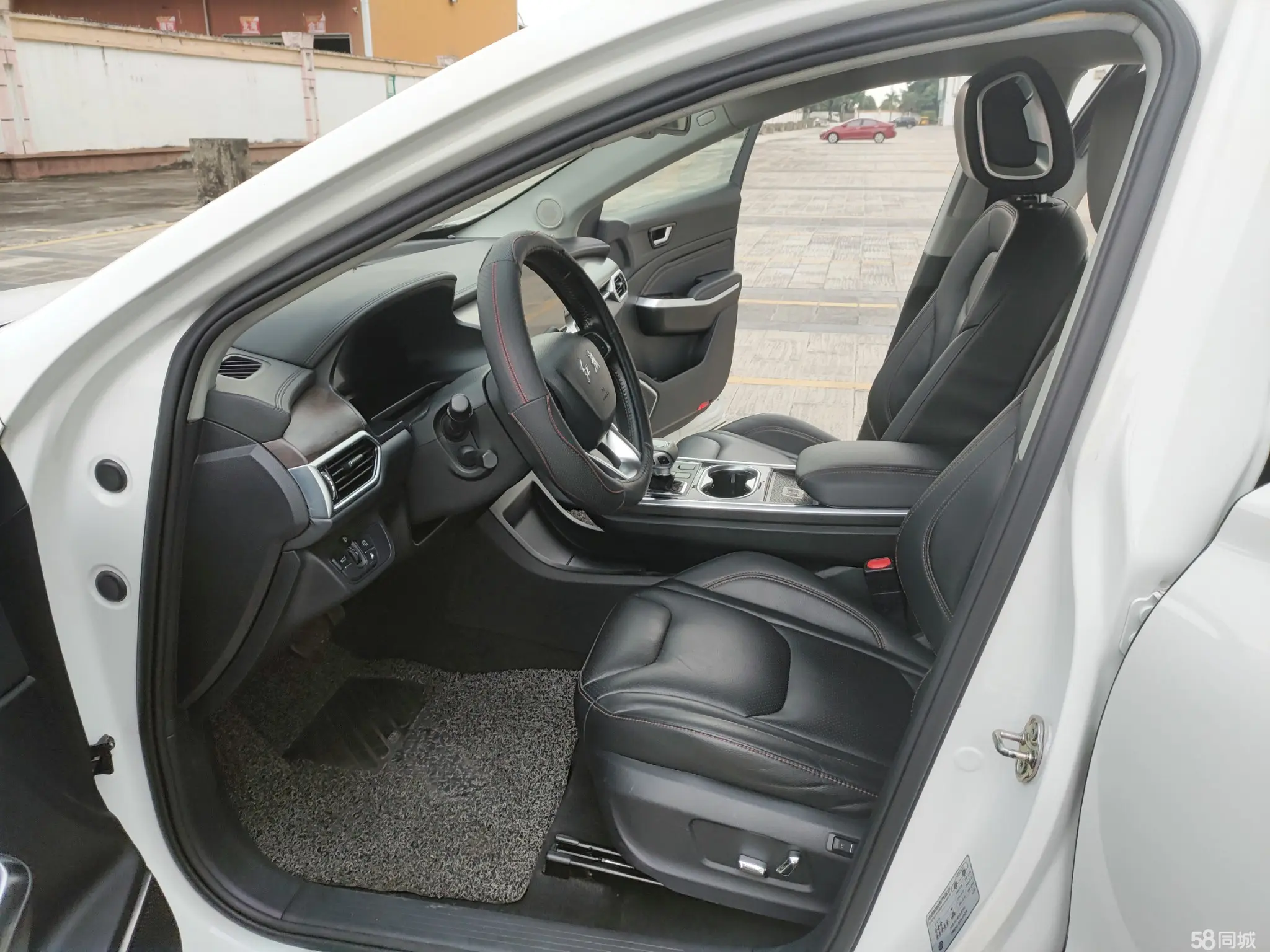 HongQi E-HS3 2019 car image #15