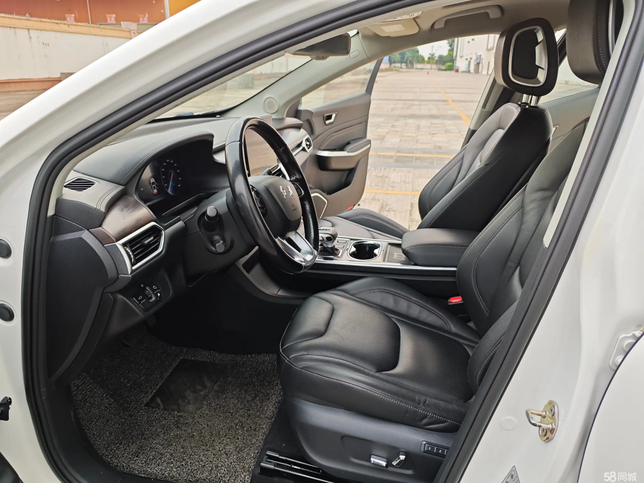 HongQi E-HS3 2019 immagine di auto #15