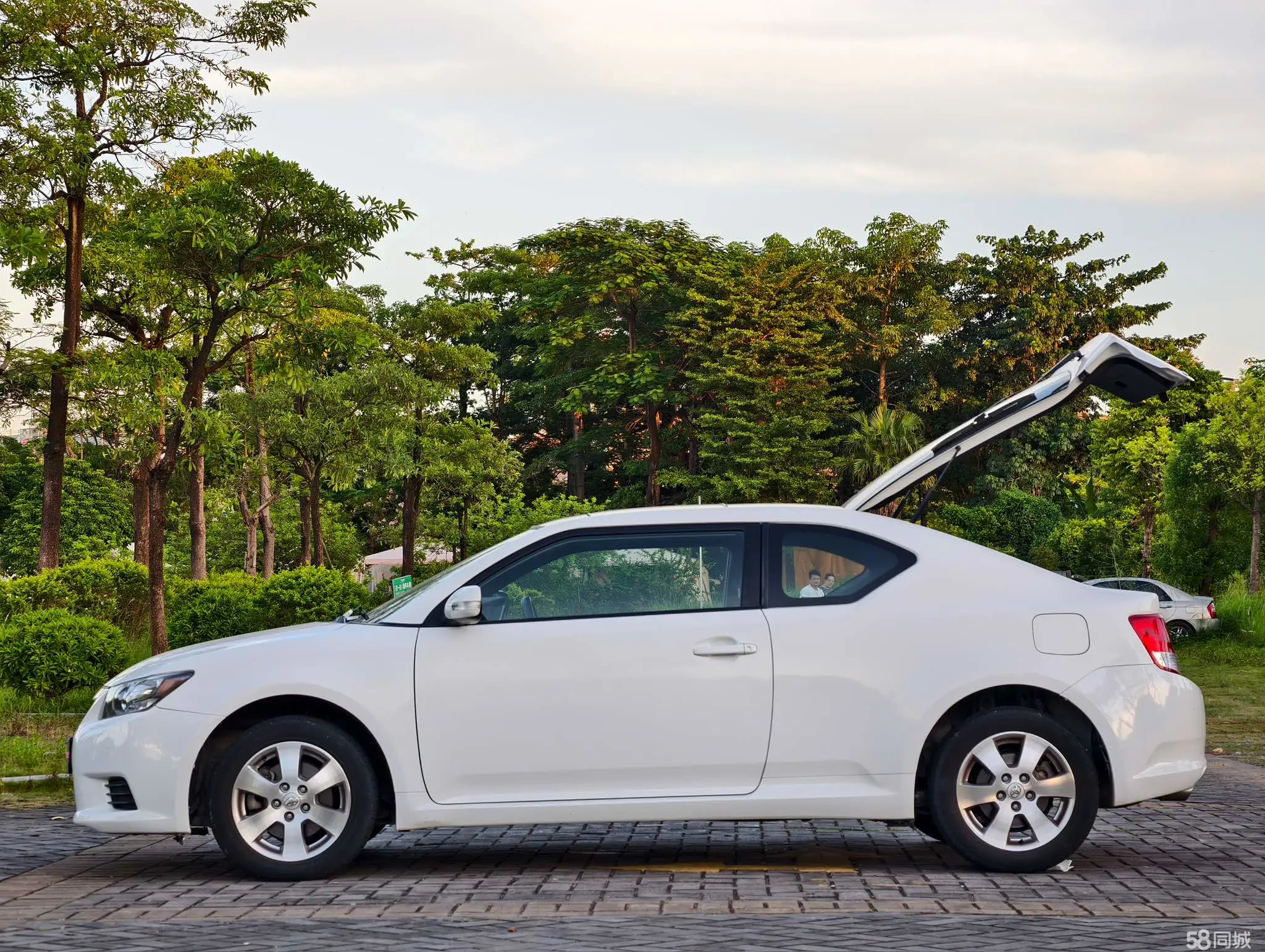 Toyota Zelas 2013 car image #15