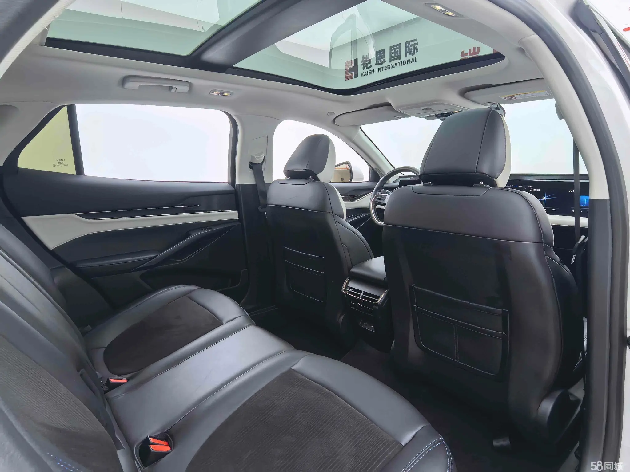 Ford Evos 2022 car image #15